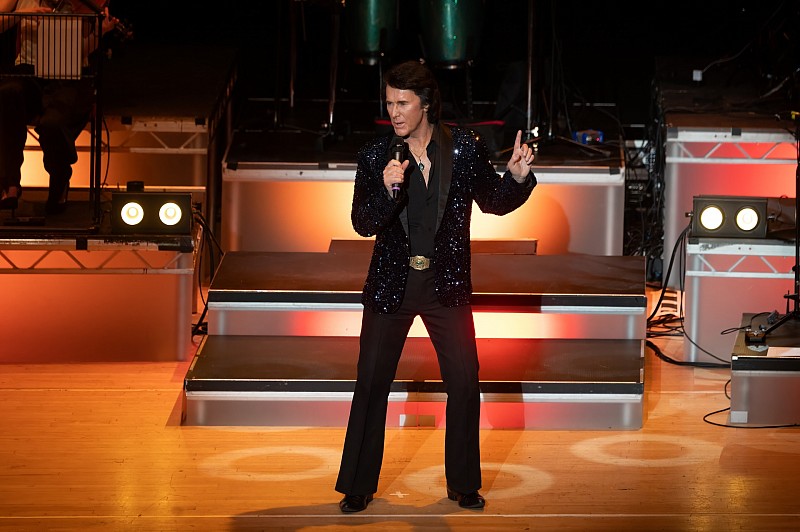 It's A Beautiful Noise with Fisher Stevens Neil Diamond Tribute